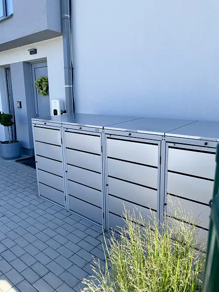 Boxy