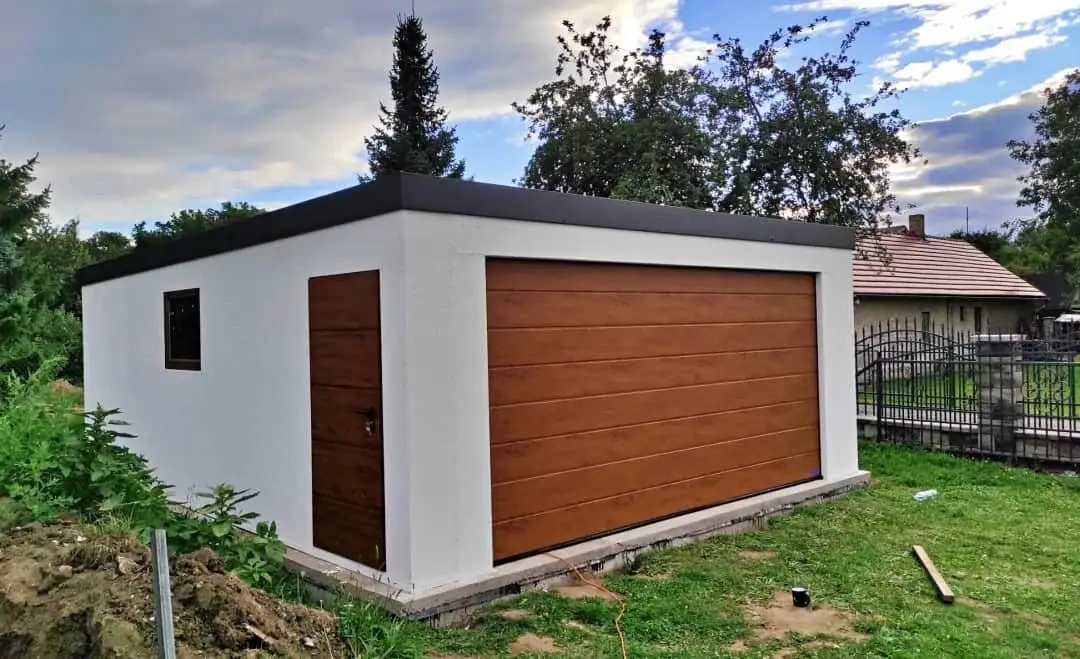 Garáž pro&nbsp;2 auta 6 x 7 m